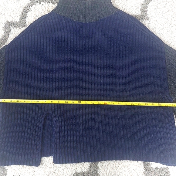 Victor Alfaro Oversized Color block med sweater blue and grey with front cutout - Picture 3 of 8